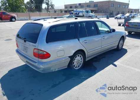 2001 Mercedes-Benz E 320 4M из США, поврежденный, VIN WDBJH82J01X057095